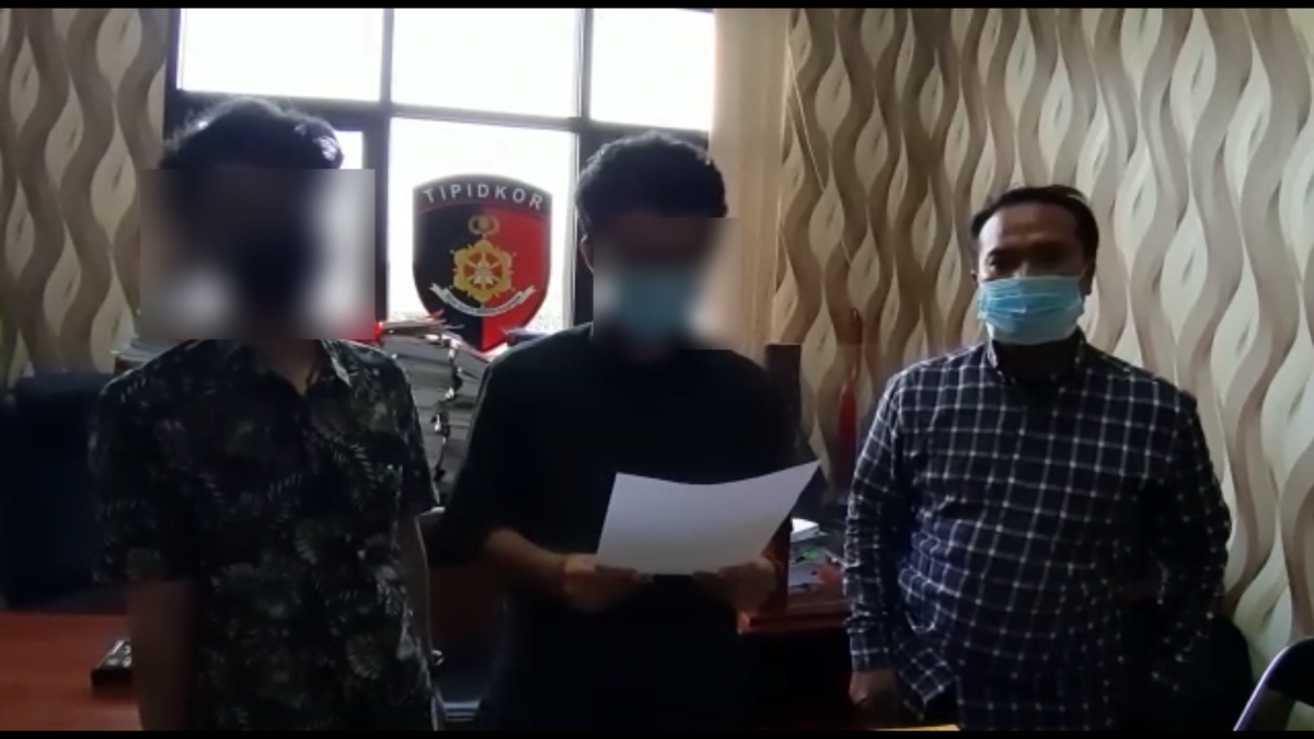 MDF (tengah) akhirnya meminta maaf kepada Satgas COVID-19 Samarinda dan masyarakat karena aksinya yang dinilai tidak pantas, beberapa waktu lalu. (Ist)