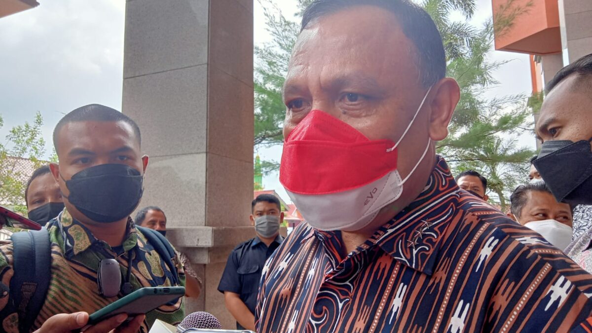 Ketua KPK Komjen Pol Firli Bahuri saat menyambangi Kantor DPRD Kaltim Kamis (14/10/2021) pagi. (Istimewa)