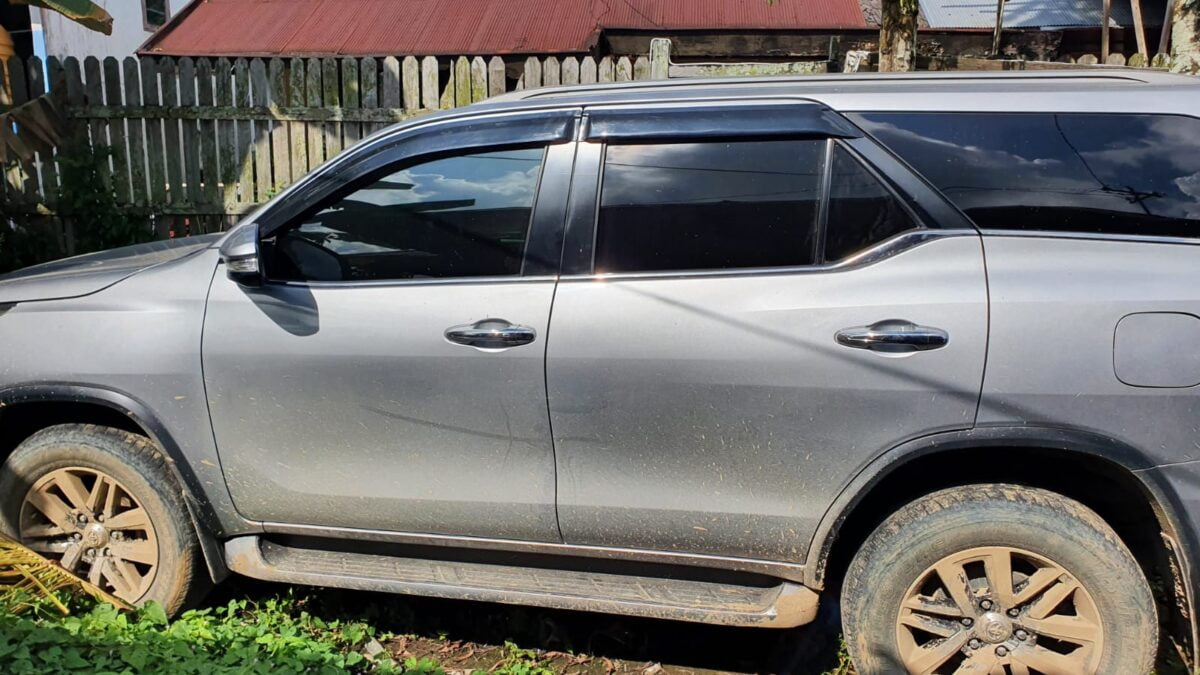 Polsek Samarinda Ulu beberkan barang bukti mobil yang dicuri pelaku. (Foto : Polsek Samarinda Ulu)