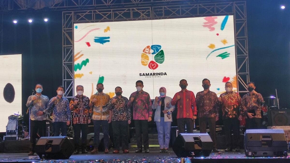 Seremoni pembukaan Samarinda Festival 2022 oleh Wali Kota Samarinda Andi Harun. Foto : Klausa.co