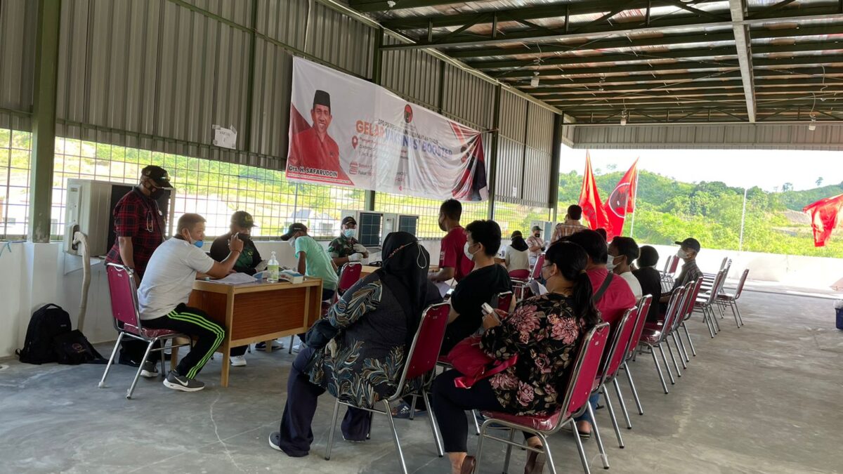 Suasana vaksinasi DPD PDI Perjuangan Kaltim. (Foto : Istimewa)