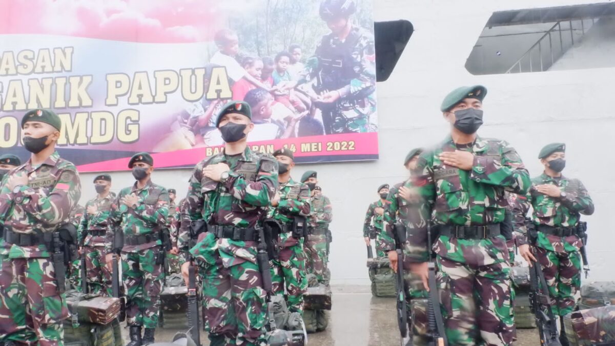 Kodam VI/Mulawarman berangkatkan 450 prajurit Yonif Raider 600 Modang ke Papua. (Foto : Penerangan Kodam VI Mulawarman)