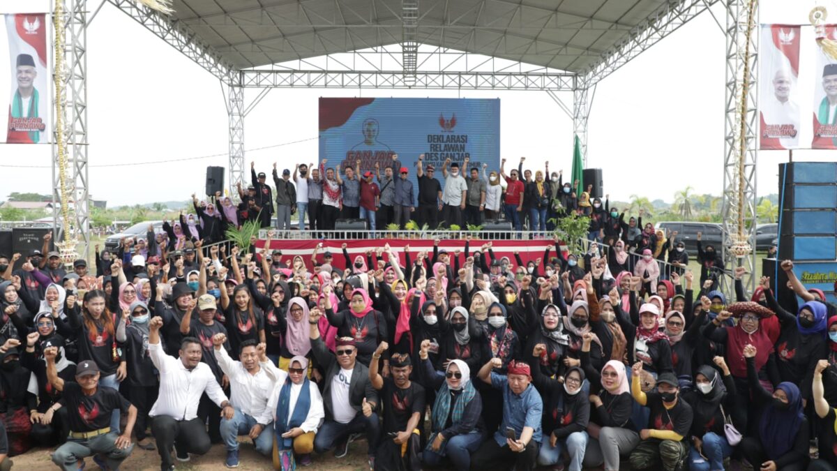 Ratusan orang mendeklarasikan dukungan kepada Gubernur Jawa Tengah, Ganjar Pranowo untuk maju sebagai Presiden dalam Pilpres di tahun 2024. (Foto : Istimewa)