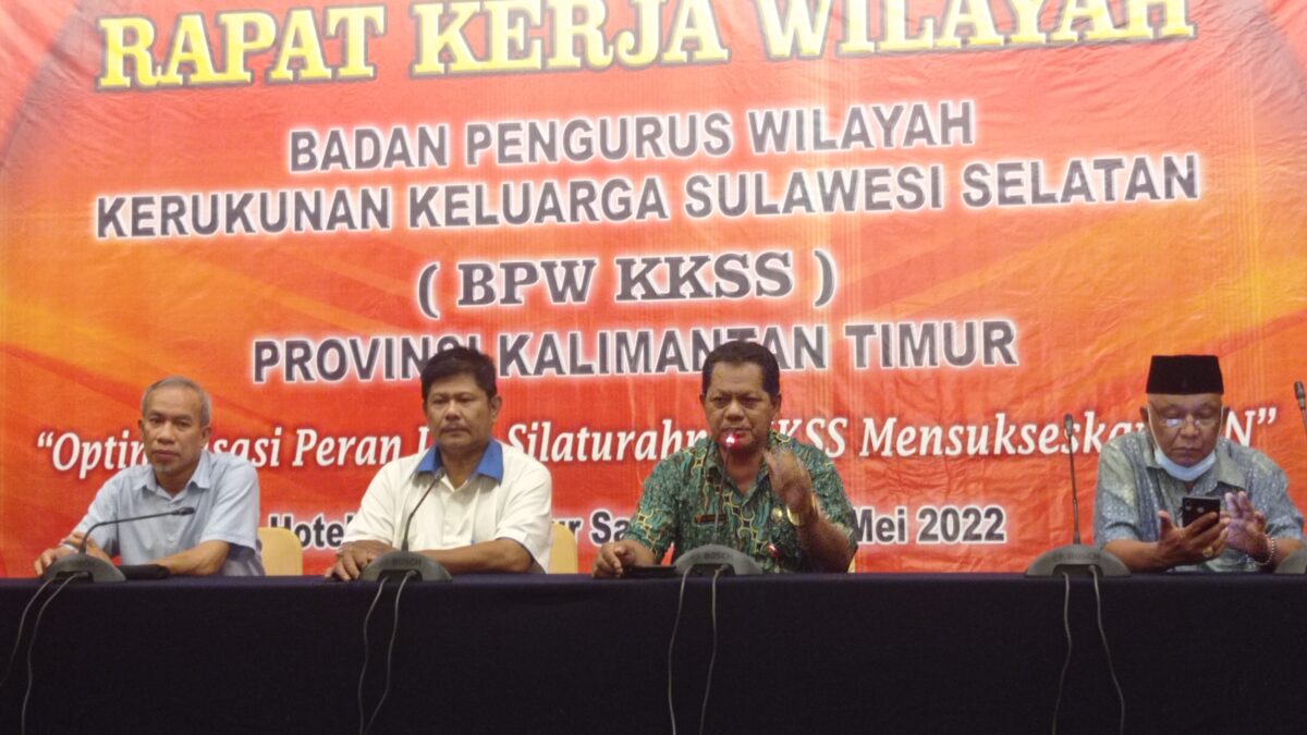 BPW KKSS Kaltim saat menggelar konferensi pers terkait pelaksanaan Rakerwil di Ballroom Hotel Senyiur Samarinda, Jumat (20/5/2022). (MAR/Klausa.co)