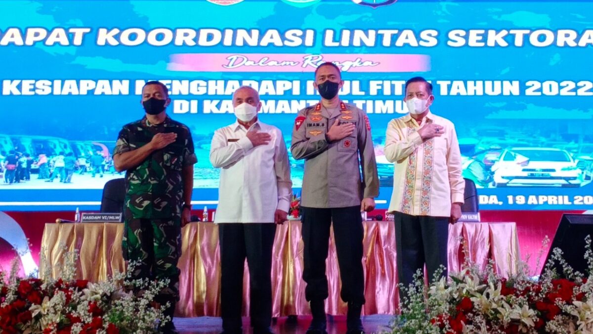 Ketua DPRD Kaltim Makmur HAPK saat mengikuti Rapat Koordinasi Lintas Sektoral (kanan). (Humas DPRD Kaltim)
