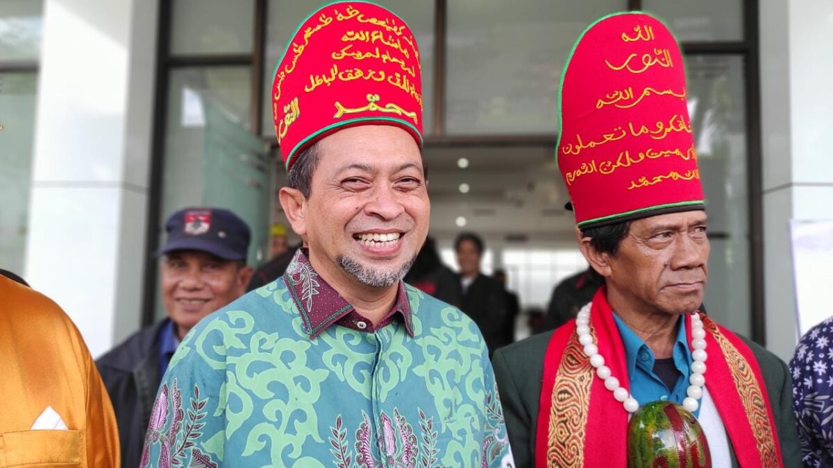 Wakil Gubernur Kalimantan Timur Hadi Mulyadi (kiri)  (Foto : Apr/Klausa.co)