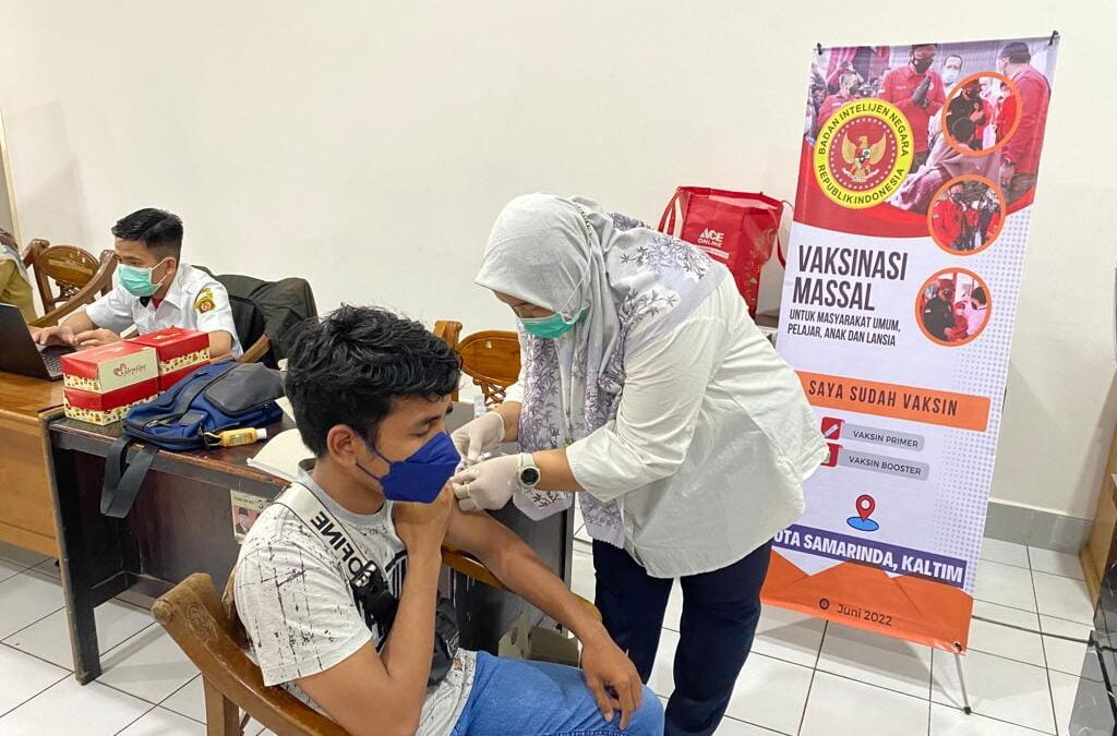 Suasana Vaksinasi yang diselenggarakan BINDA Kaltim di Kantor Kelurahan Karang Asam Ulu  (Ist)