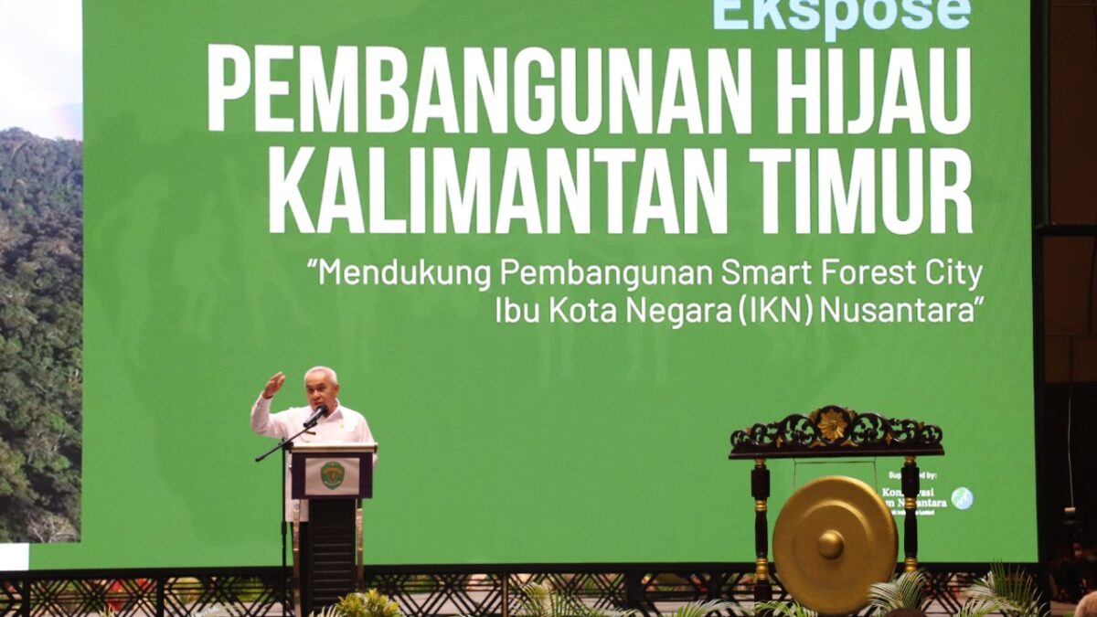 Suasana Dialog Nasional Expose Pembangunan Hijau Kaltim yang bertema 'Mendukung Pembangunan Smart Forest City IKN Nusantara' di Ballroom Hotel Mercure Samarinda, Rabu (8/6/2022). (Diskominfo Kaltim)