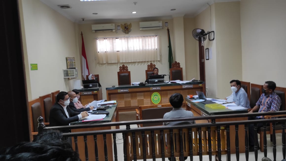 Suasana sidang antara CV Berkah Alam Mantar dan Gakkum KLHK di Ruang Sidang Candra, Pengadilan Negeri Tenggarong, Jalan Jenderal Ahmad Yani, Kutai Kartanegara. (Apr/Klausa.co)