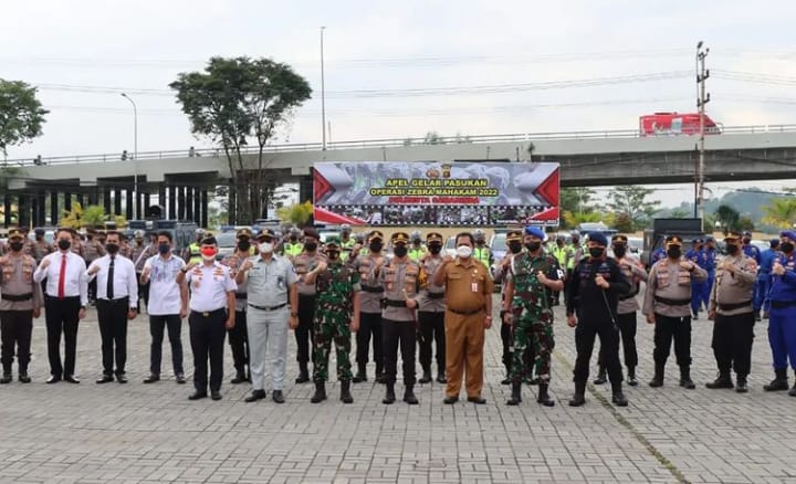 Apel Peresmian Operasi Zebra Mahakam 2022 di Halaman Mako Kepolisian Resor Kota Samarinda. (Sumber Foto: Instagram Polresta Samarinda)