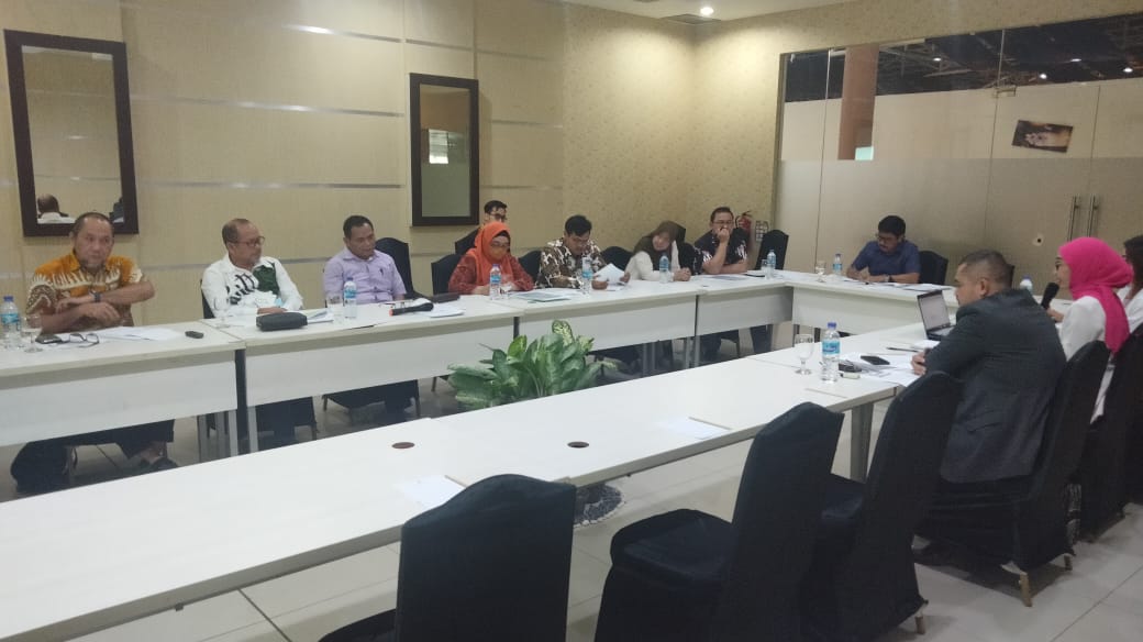 Anggota Komisi II DPRD Kaltim saat melakukan kunjungan sekaligus monitoring ke Hotel Royal Suite Balikpapan.