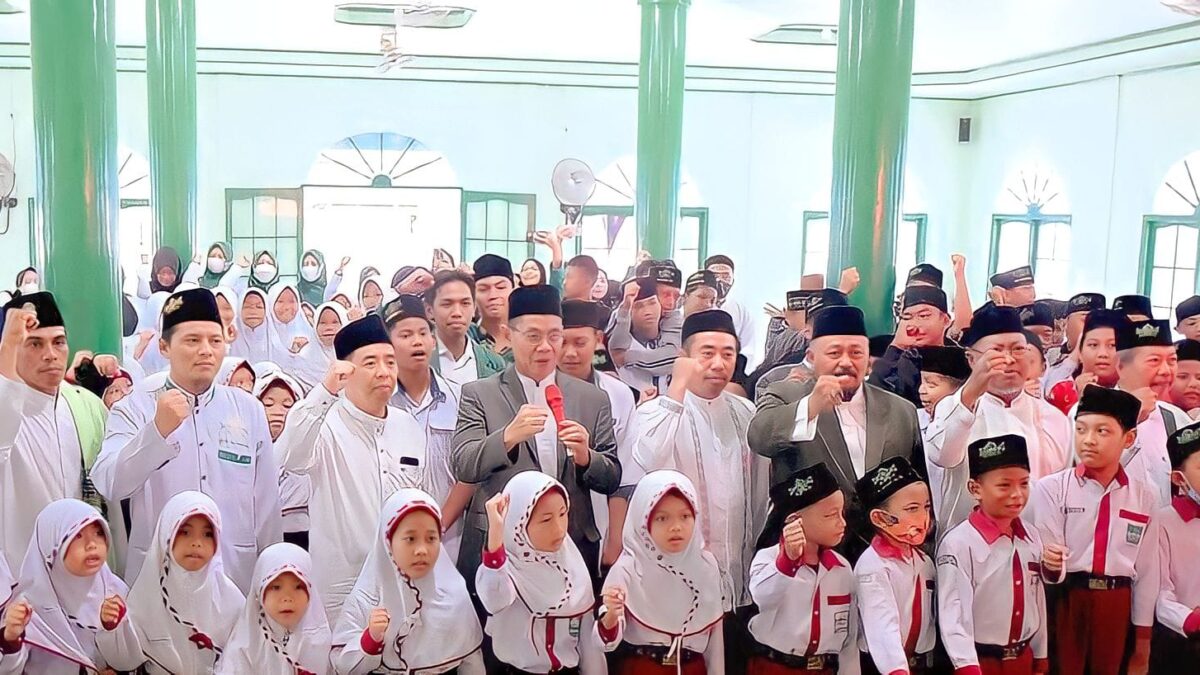 Wakil Wali Kota Samarinda, Rusmadi Wongso saat menghadiri Upacara Hari Santri Nasional 2022, di Masjid Al-Misbah.
