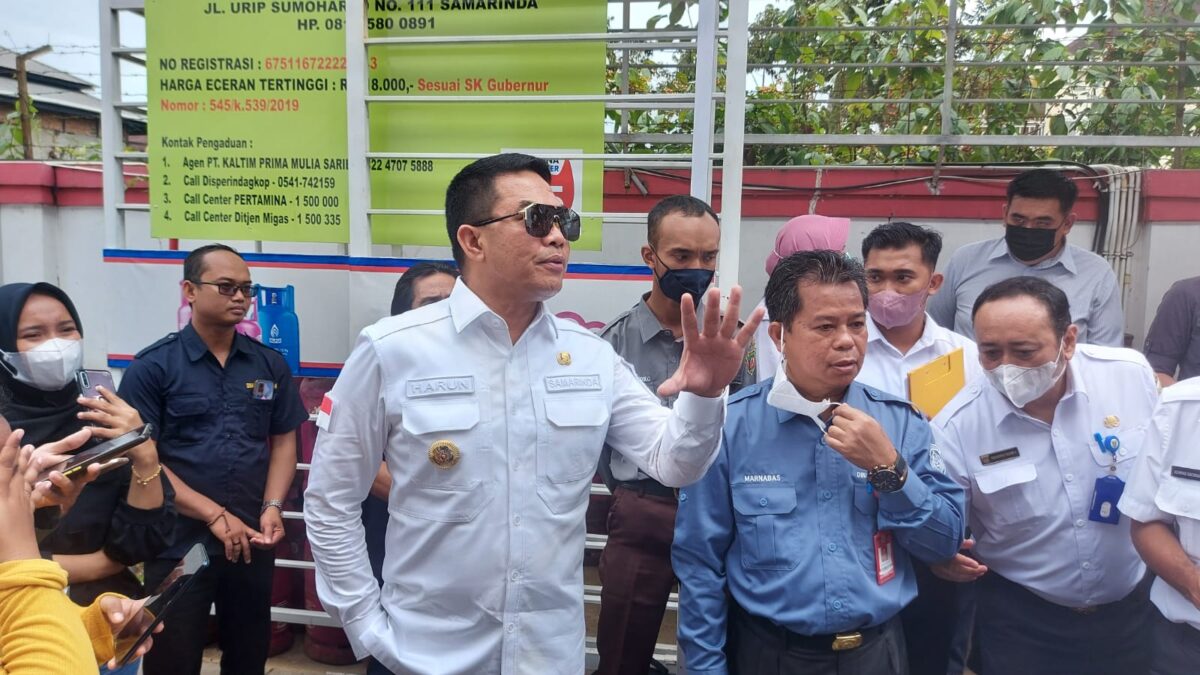 Wali Kota Samarinda, Andi Harun, Saat melakukan inspeksi di sejumlah SPBU