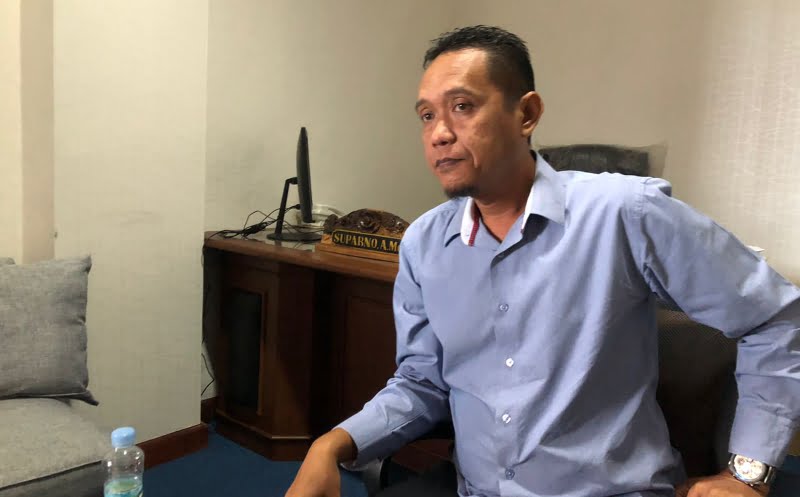 Wakil Ketua Komisi I DPRD Samarinda, Suparno saat diwawancarai awak media.