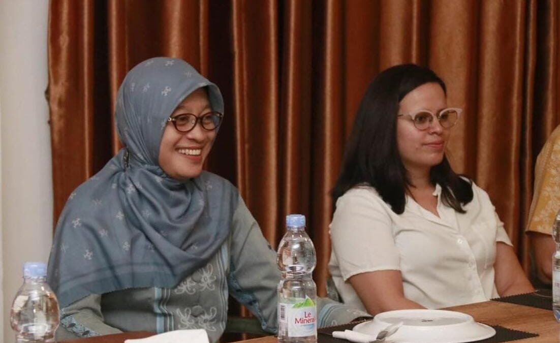 Sekretaris Daerah Provinsi Kalimantan Timur Sri Wahyuni saat mendampingi Gubernur Isran Noor bertemu perwakilan dari World Bank (Bank Dunia) pada Kamis (27/10/2022).
