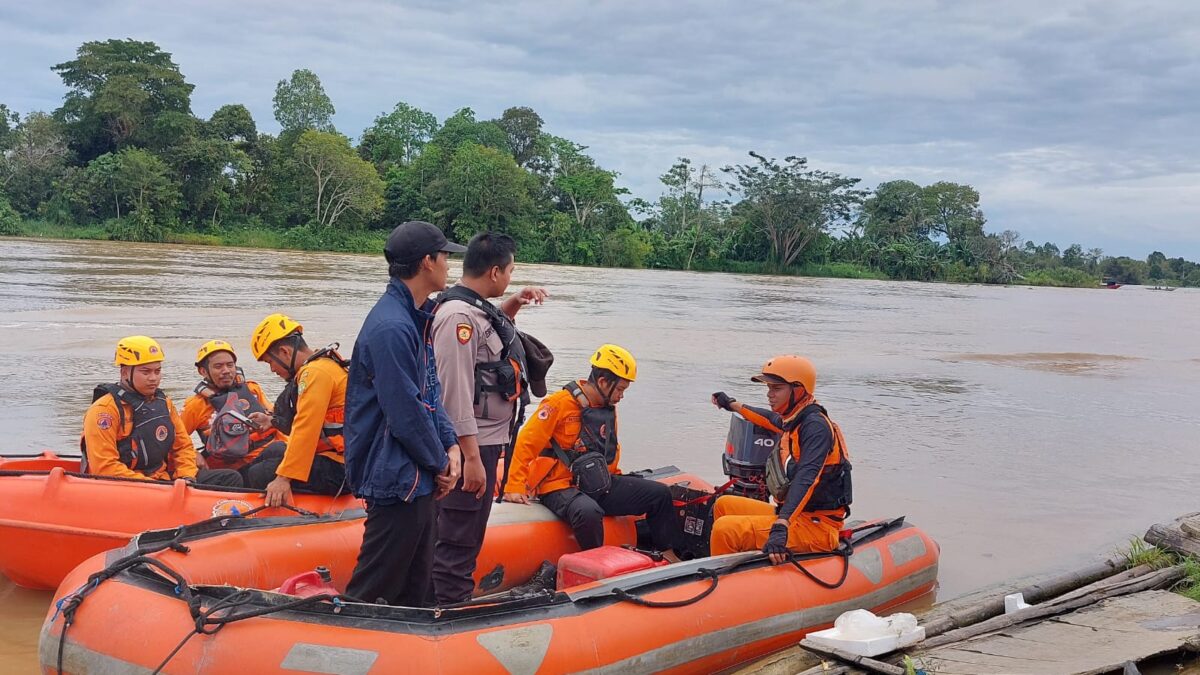 Proses pencairan korban tenggelamnya tugboat rahmat nur 09 (Foto: istimewa)