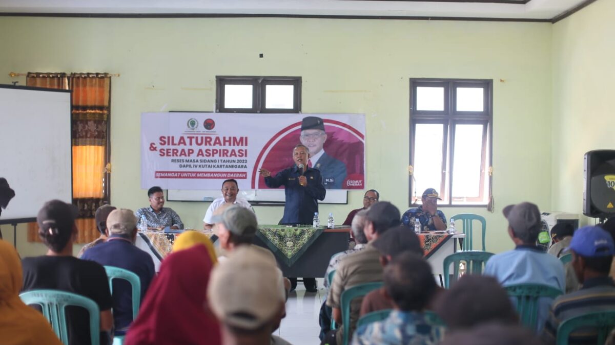 Wakil Ketua DPRD Kaltim, Muhammad Samsun saat mengisi silaturrahmi di desa Panca Jaya, Muara Kaman (Foto: Istimewa)