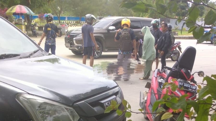 Jasad remaja korban kecelakaan maut di kelurahan Timbau, (25/1/2023) (Foto: Istimewa)
