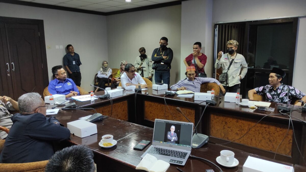 Suasana saat Komisi I DPRD Kaltim melakukan RDP bersama Bawaslu Kaltim (Foto: Apr/Klausa)