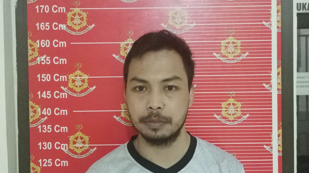 AL pelaku penipuan saat diamankan polisi (Istimewa)