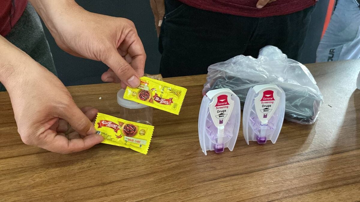 Sabu cair yang di kemas dalam kemasan sambal sachet (Foto: Istimewa)