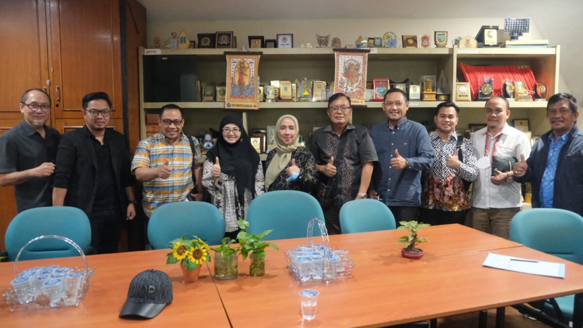 Tim Rencana Kerja DPRD Kaltim saat berkunjung ke DPRD DKI Jakarta (Foto: Istimewa)