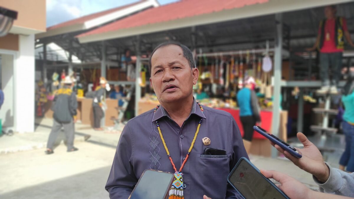 Wakil Ketua DPRD Kota Samarinda, Rusdi saat menghadiri peresmian Pasar Beluluq Lingau (Foto: Klausa)