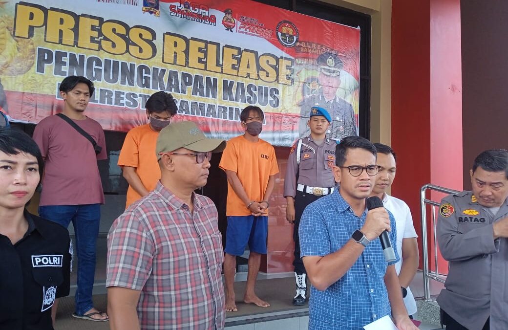 Kompol Andhika Dharma Sena saat menerangkan kronologi pencurian yang dilakukan Suyanto (Foto: Klausa)