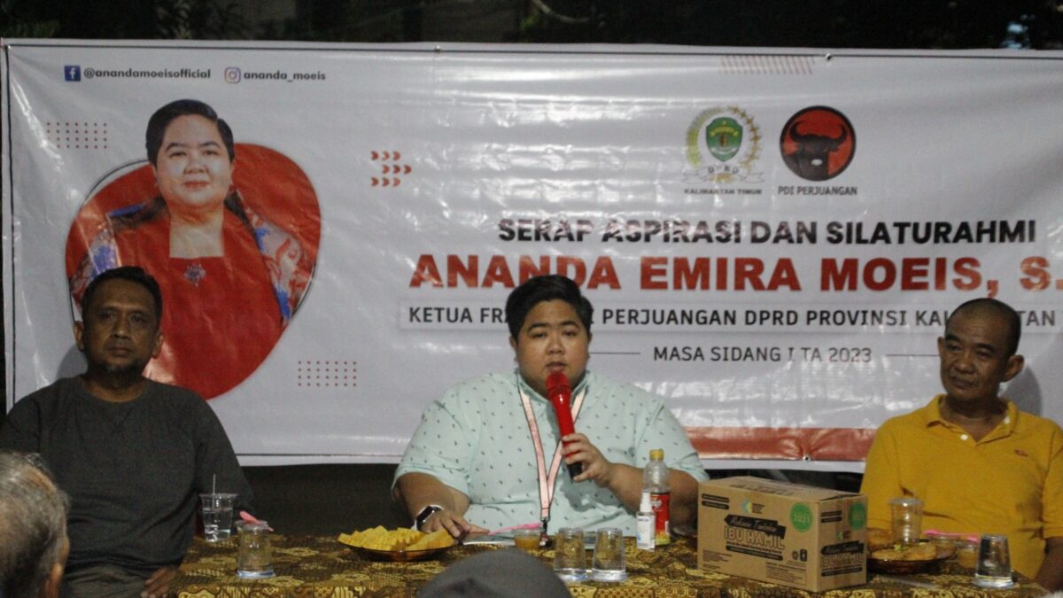 Anggota Komisi IV DPRD Kaltim, Ananda Emira Moeis mengisi reses di kelurahan Sungai Pinang Dalam (Foto: Apr/Klausa)