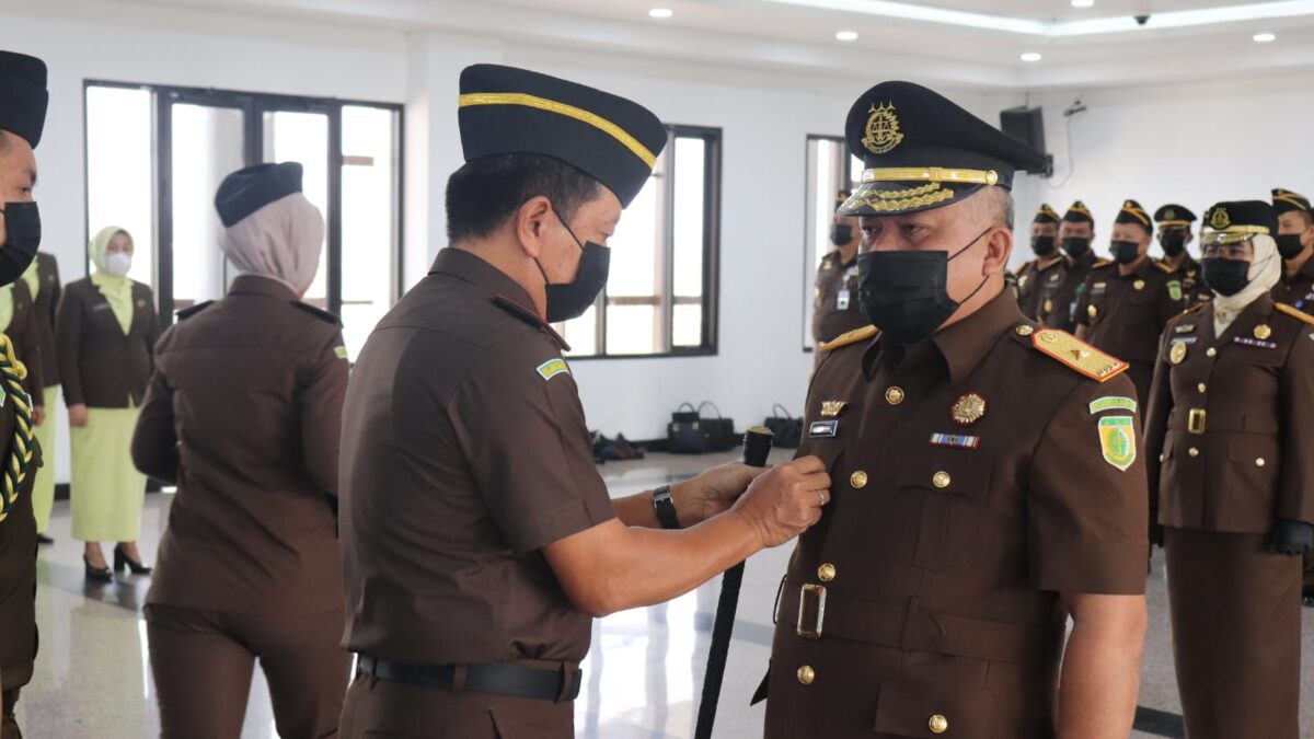 Proses pelantikan Harli Siregar sebagai Wakil Kepala Kejaksaan Tinggi Kaltim (Foto: Istimewa)
