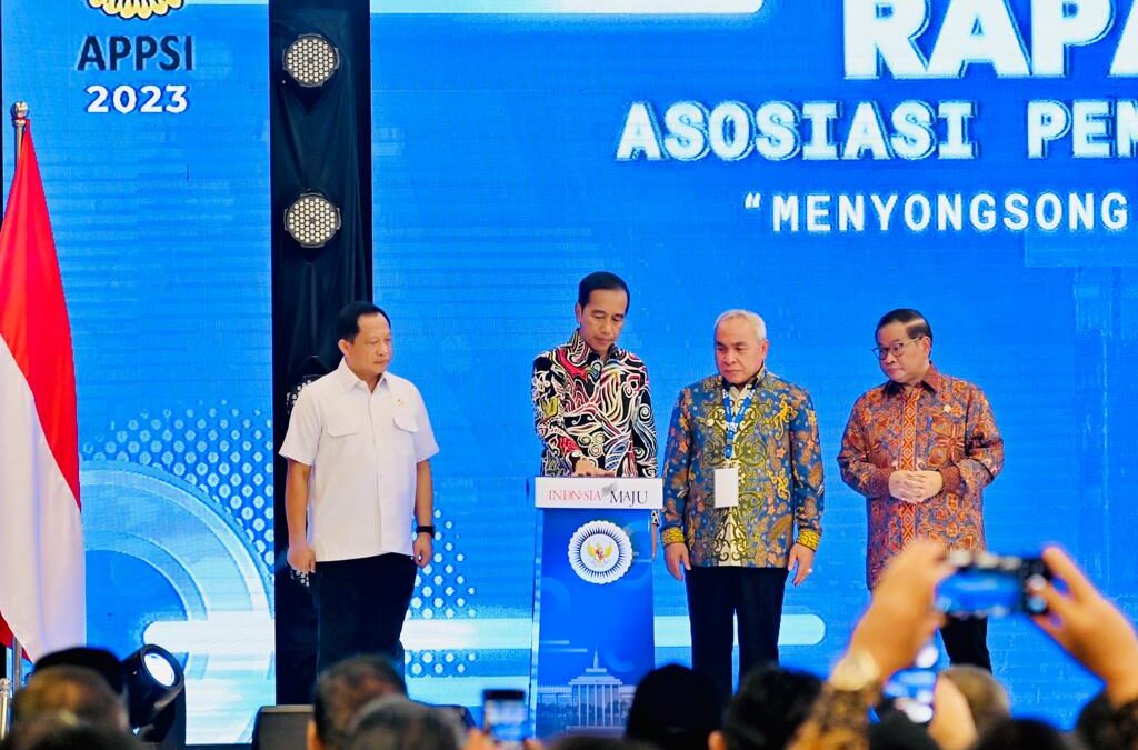 Presiden Jokowi saat menghadiri sekaligus membuka Rakernas APPSI Tahun 2023, Kamis (23/02/2023), di Ballroom Hotel Novotel, Kota Balikpapan, Kaltim. (Foto : Biro Pers Sekretaris Kepresidenan)