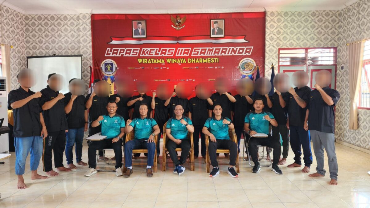 Petugas Lapas Klas IIA Samarinda, beserta 15 terpidana seumur hidup (Foto: Istimewa)