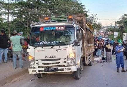 Suasana di lokasi kejadian tabrakan (Foto: Istimewa)