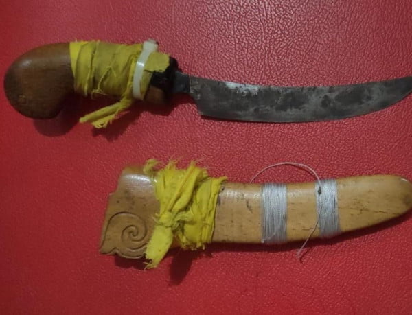 Barang bukti sajam yang di sita oleh polisi (Foto: istimewa)