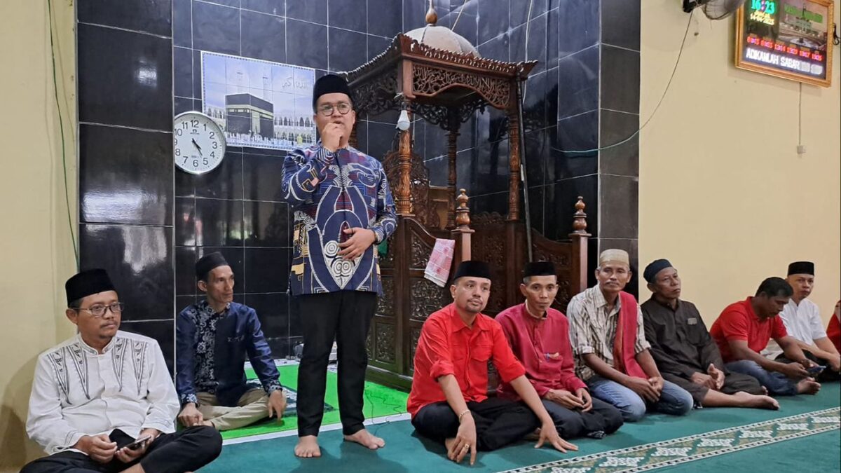 Wakil Bupati Kabupaten Kutai Kartanegara, Rendi Solihin saat melakukan silaturahmi di Desa Salo Cella, Kecamatan Muara Badak (Foto: Istimewa)