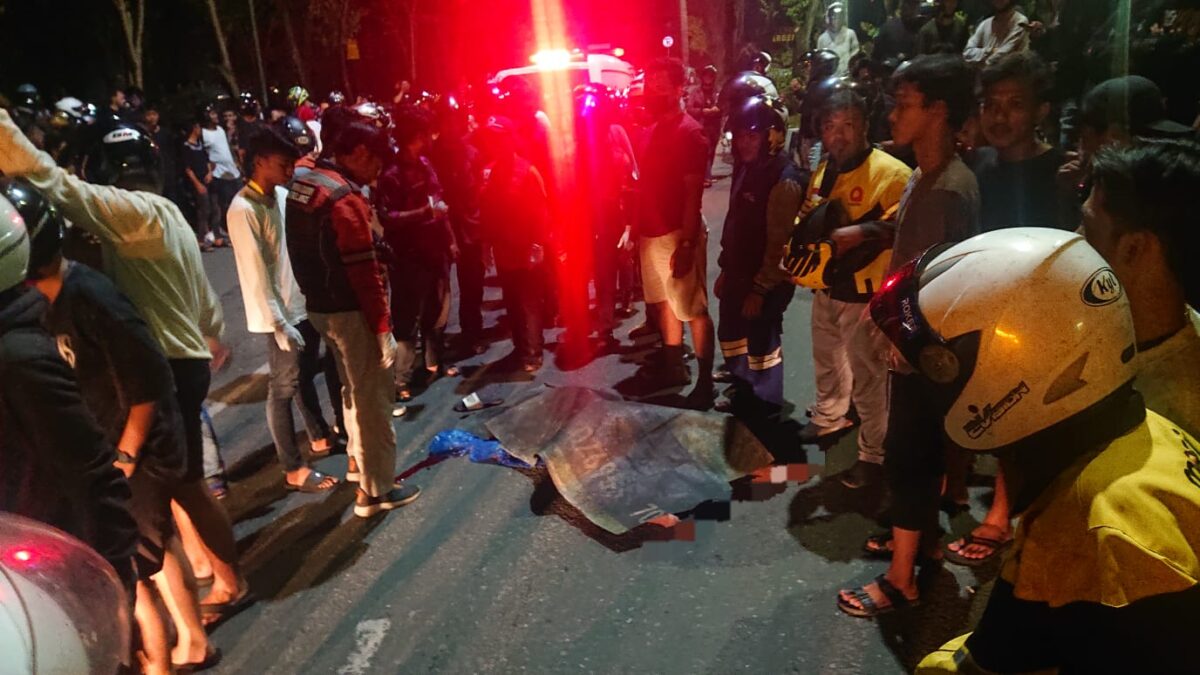 Suasana di lokasi kejadian kecelakaan tunggal di Jalan RE Martadinata, Minggu (28/5/2023).