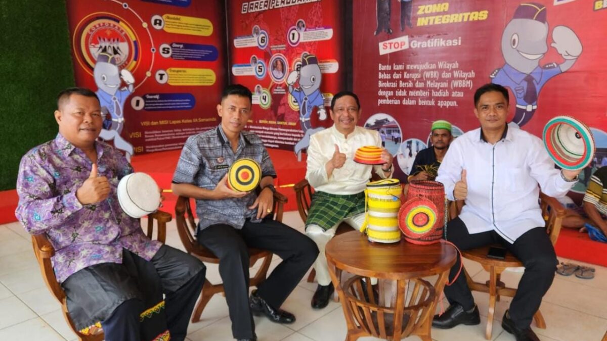 Aneka hasil suvenir buatan WBP Lapas Klas IIA Samarinda (foto: Klausa)