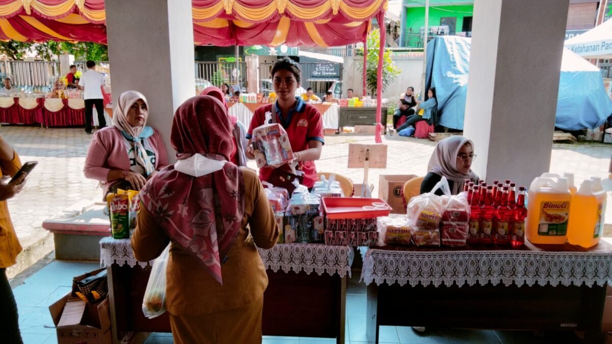 Gerakan Pangan Murah yang berada di Halaman Kantor Dinas Ketapang Samarinda, Jalan Biola (Foto: Klausa)