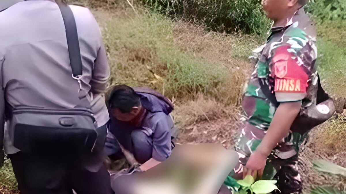 Pelaku pencurian besi yang mengaku di begal, saat di evakuasi pohak kepolisian (Foto: Istimewa)