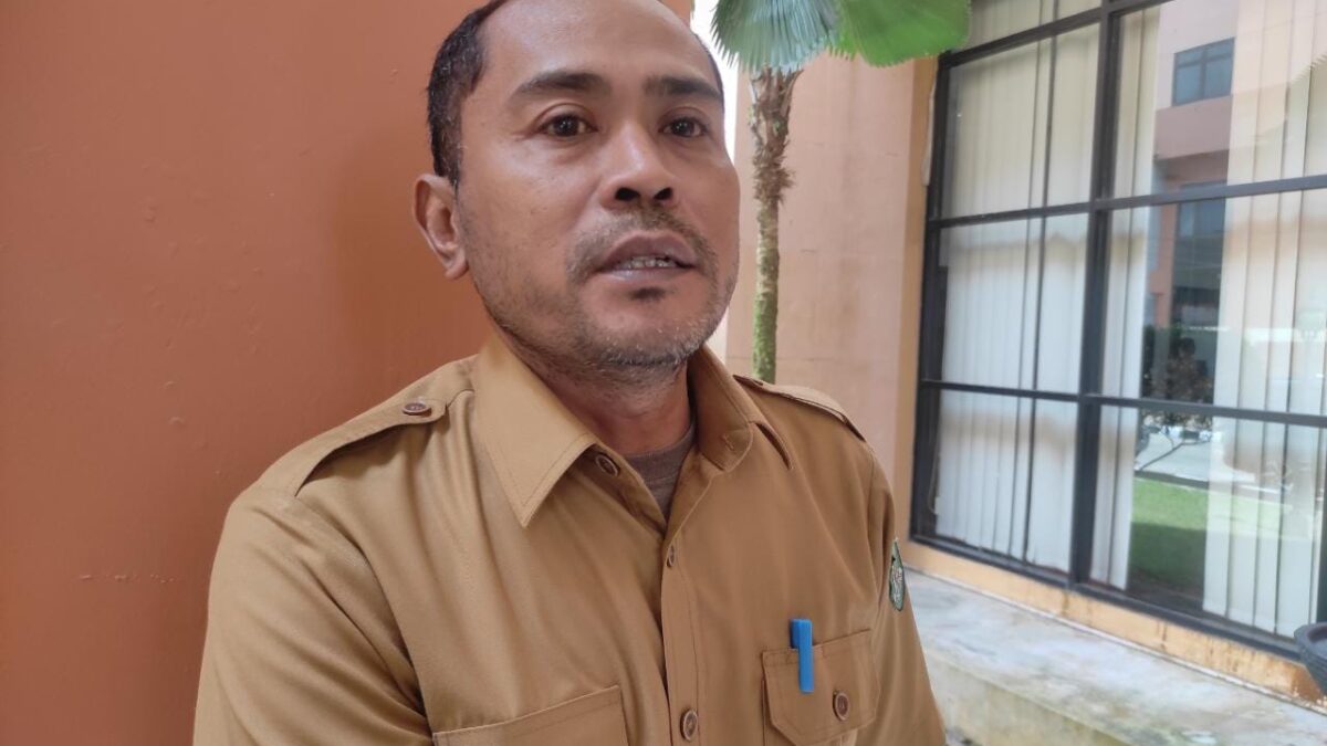 Kabid Pembinaan SMK Disdikbud Kaltim, Surasa (Foto: Apr/Klausa)