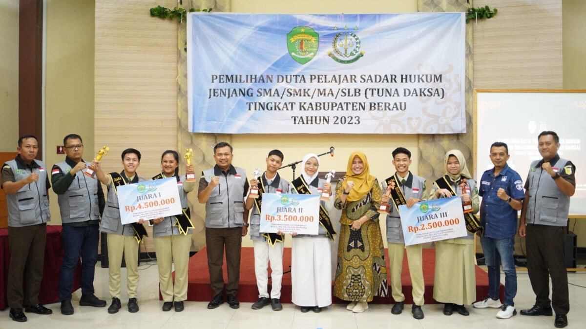 Para Pemenang Duta Pelajar Sadar Hukum jenjang SMA/SMK/MA/SLB Kabupaten Berau (Foto: Istimewa)