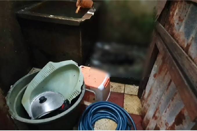 Toilet yang meledak akibat merokok saat BAB (Foto: Istimewa)