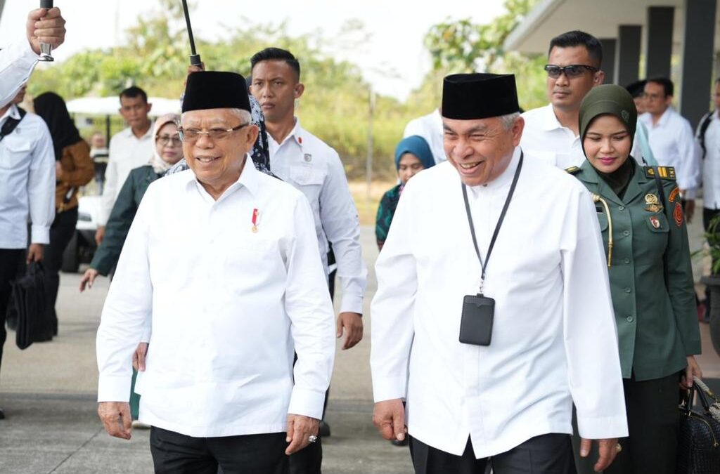 Gubernur Kaltim, Isran Noor mengantar kepulangan Wakil Presiden RI KH Ma'ruf Amin (Foto: Istimewa)
