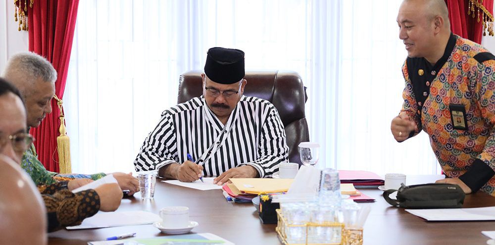Bupati Kukar Edi Damansyah dalam pertemuan bersama Kemenkop-UKM. (Istimewa)