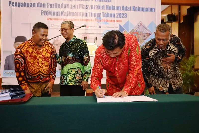 Penandatanganan dokumen pedoman pelaksanaan dan pendampingan PPMHA (Foto: Istimewa)