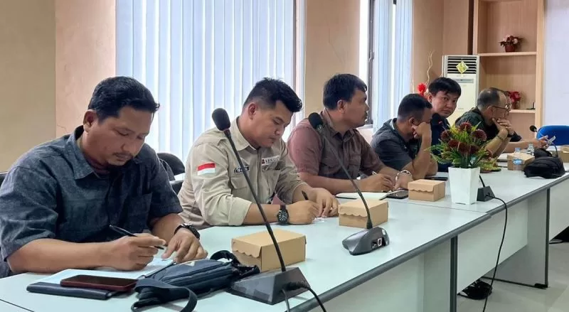 Uji coba aplikasi Pekebun Online di Dinas Perkebunan Kukar (Foto: Istimewa)