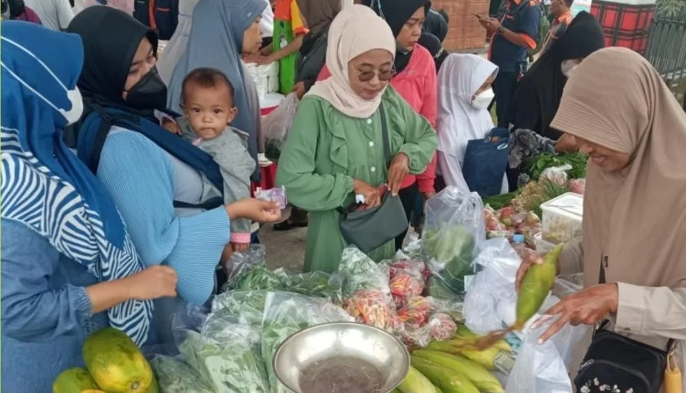 Suasana Pasar Tani dan Bazar Pangan Murah (Foto: Istimewa)