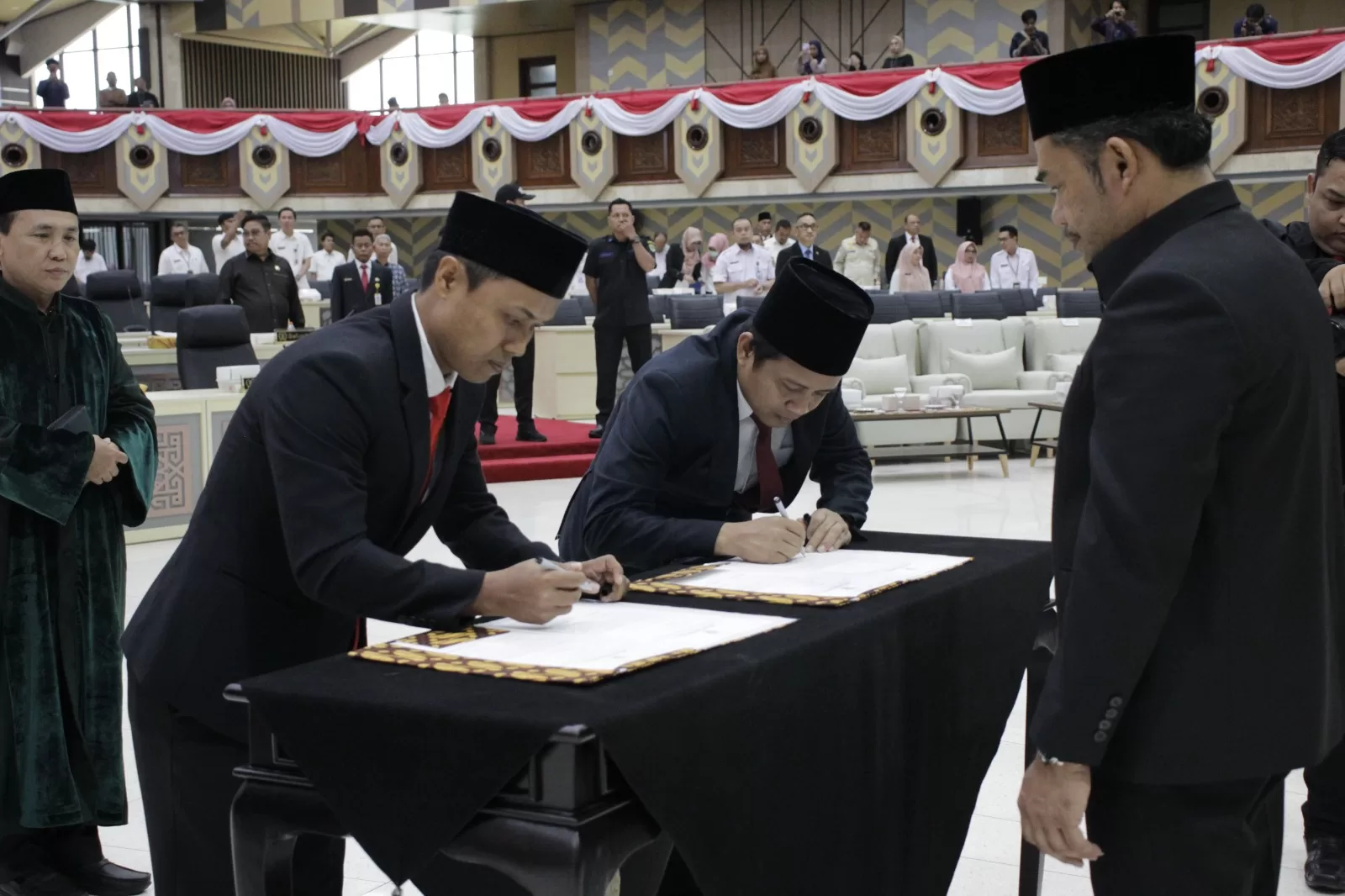 Pengangkatan Encik Wardani dari Fraksi PKS sebagai PAW Anggota DPRD Kaltim (Foto: Apr/Klausa)