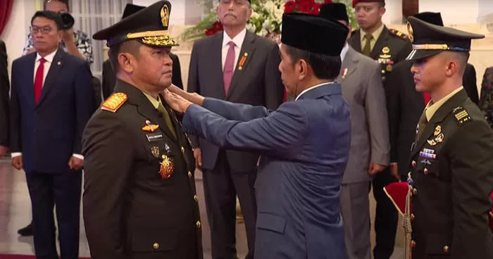 Proses pelantikan Jenderal TNI Maruli Simanjuntak sebagai KSAD di Istana Negara (Foto: Istimewa)