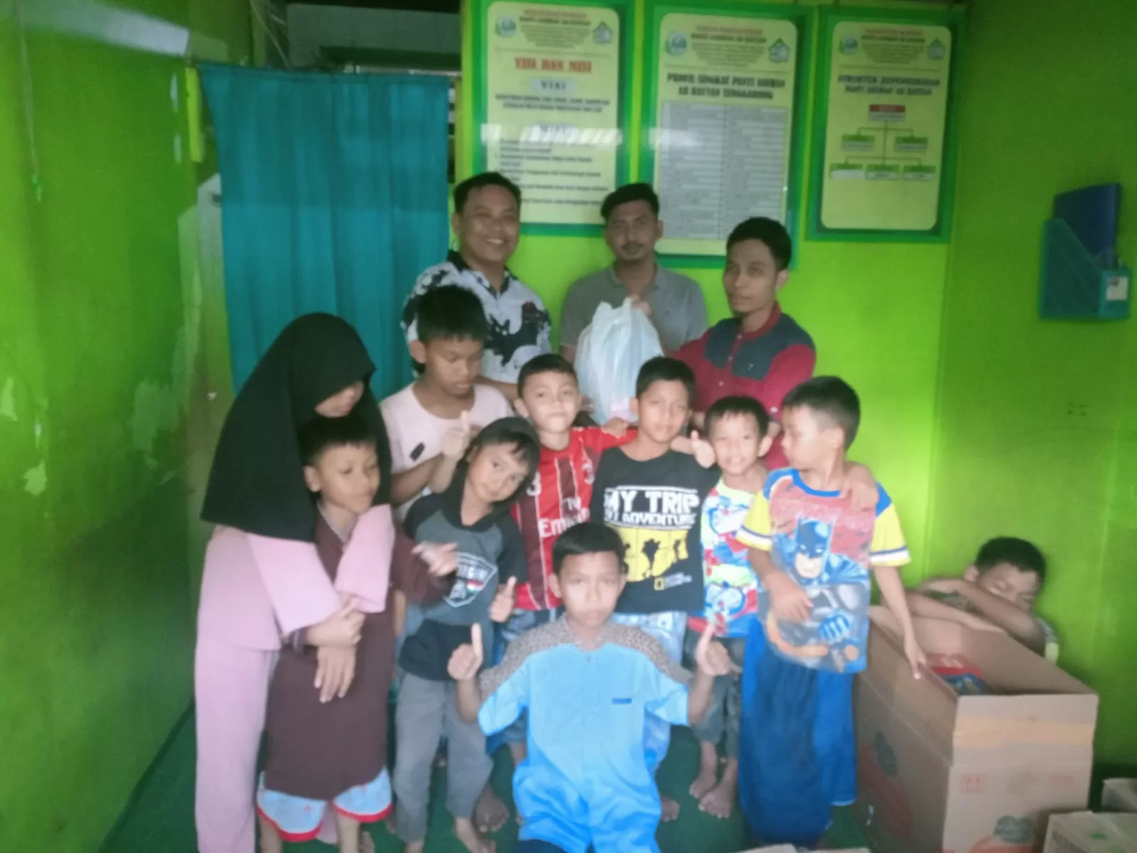 Panti Asuhan Ar Rayyan menerima bantuan sembako dari beberapa Media di Kukar (Foto: Istimewa)